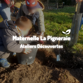 Des enfants plantent des arbres à la Ferme Happy’Vers🌈🌳*